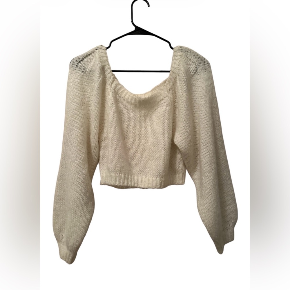 Altar'd State White Fuzzy Crop Sweater Size Small
